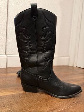 Women's Black Western Mid-Calf Boots